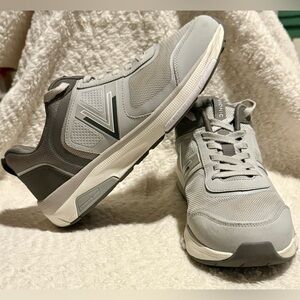 Vionic Strider Sneakers Women’s 10 Gray Orthotic Walking Shoes Viobeam Support